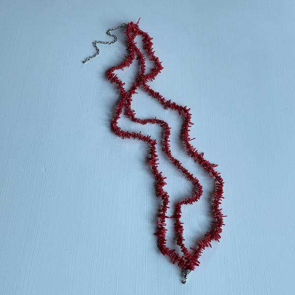 Vintage | Triple Strand Coral Necklace - Picture 4 of 7
